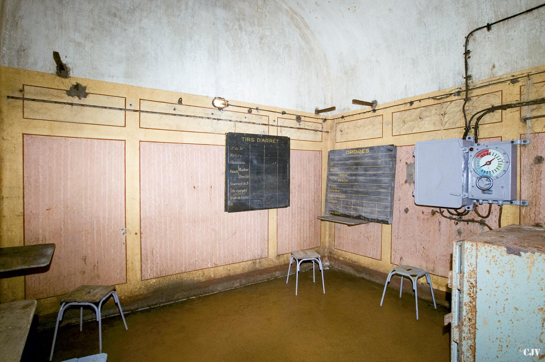 Ligne Maginot - MICHELSBERG - A22 - (Ouvrage d'artillerie) - Bloc 5
PC - Lia VERMEULEN