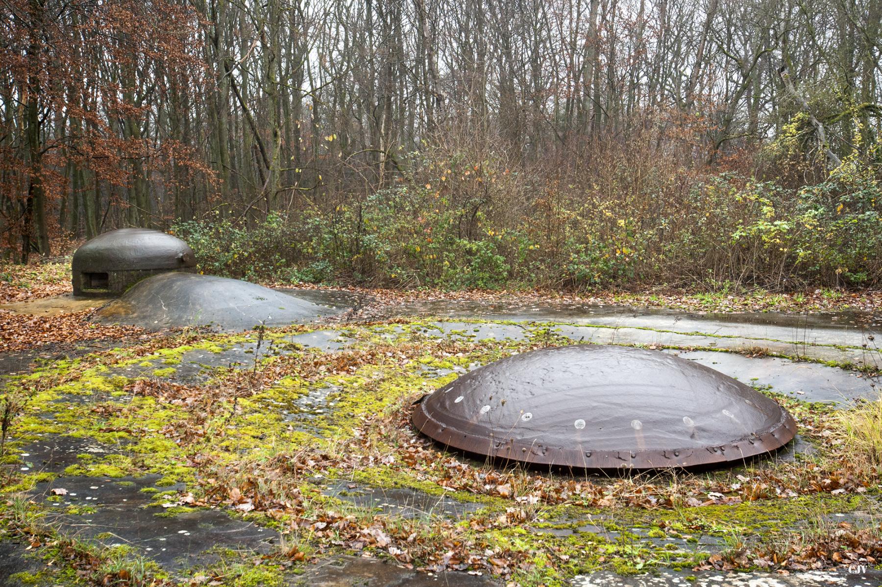Ligne Maginot - MICHELSBERG - A22 - (Ouvrage d'artillerie) - Bloc 6
Tourelle de 135 et cloche GFM - Lia VERMEULEN