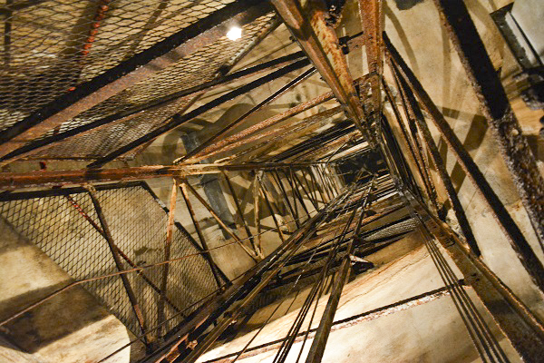 Ligne Maginot - MICHELSBERG - A22 - (Ouvrage d'artillerie) - Bloc 6
Cage d'escalier - NOEL Yves