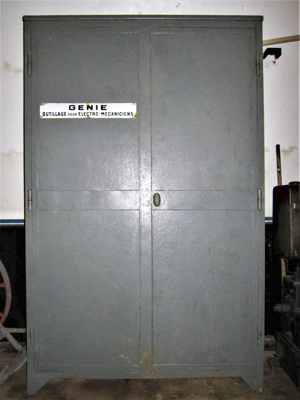 Ligne Maginot - MICHELSBERG - A22 - (Ouvrage d'artillerie) - L'atelier du génie
Armoire à outillage - Gregory Fuchs