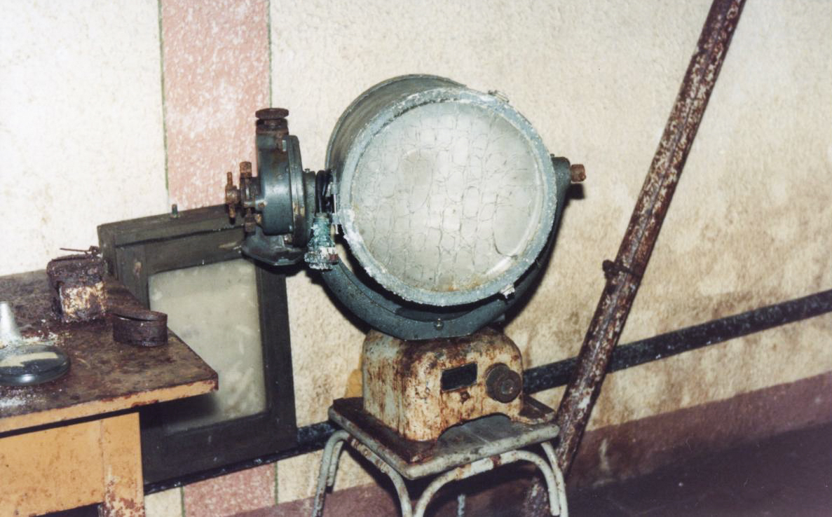 Ligne Maginot - MICHELSBERG - A22 - (Ouvrage d'artillerie) - L'atelier du génie
Projecteur - Sebach