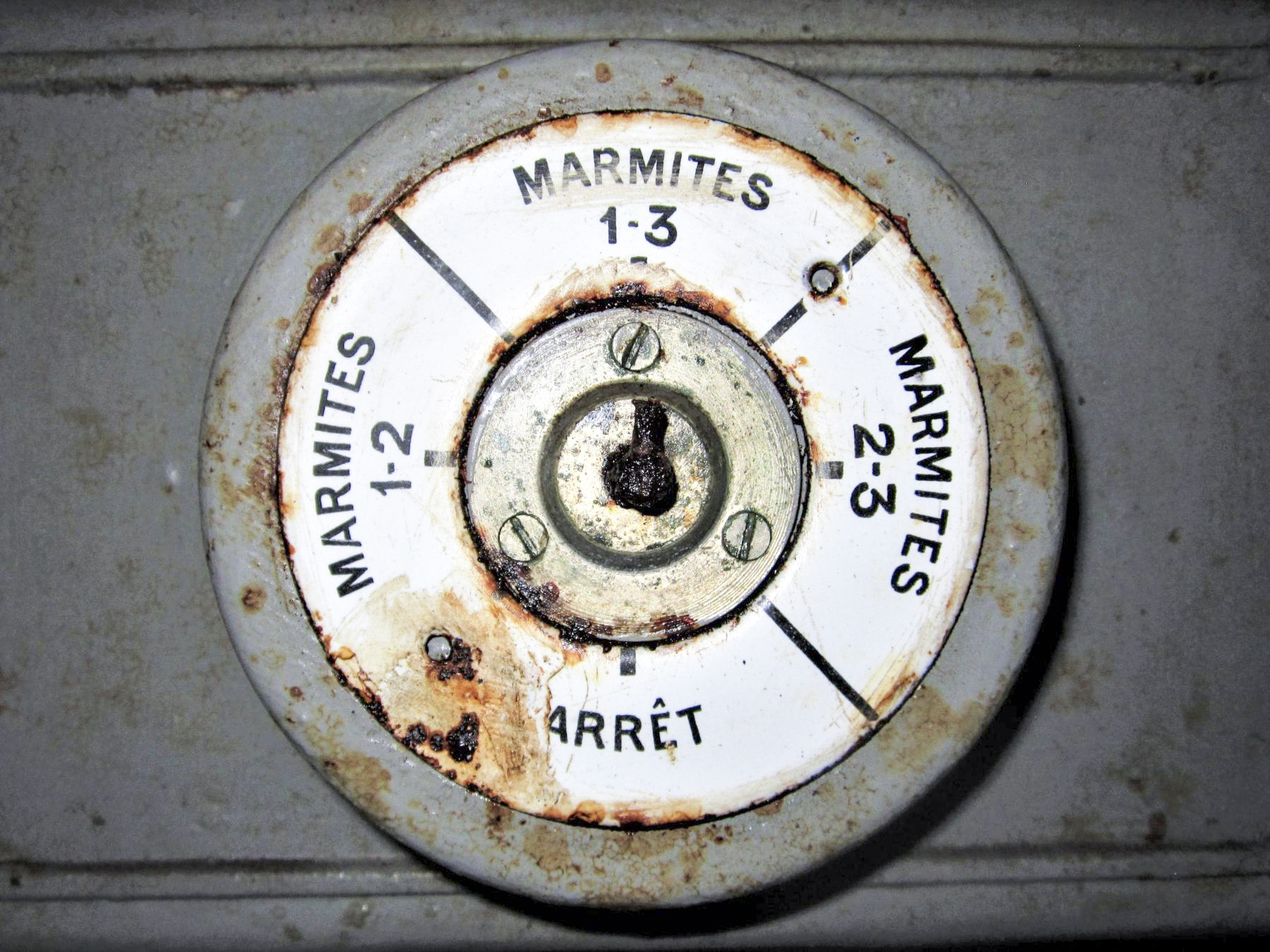 Ligne Maginot - MICHELSBERG - A22 - (Ouvrage d'artillerie) - La cuisine
Commande des autocuiseurs - Gregory Fuchs