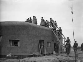 Ligne Maginot - B334 - LA PLAINE NORD - (Blockhaus pour canon) - Photo supposée être du B 334 (Voir fil de discussion)