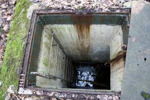 Ligne Maginot - 26T - (Chambre de coupure) - Puits d'accés à la chambre