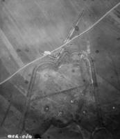 Ligne Maginot - BREHAIN - A6 - (Ouvrage d'artillerie) - Blocs de l'avant de l'ouvrage.
Noter le fossé en avant des blocs

Vue aérienne - Mission 60 Altitude 2000 - 9 mars 1940
