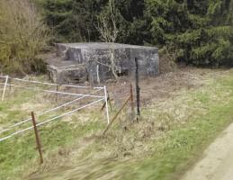 Ligne Maginot - CB286 - PESCH OUEST - (Blockhaus pour arme infanterie) - L'avancée ajoutée au blockhaus est bien visible côté gauche