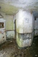 Ligne Maginot - B746 - CROIX DE TRELON EST - (Blockhaus pour canon) - L'entrée du personnel et créneau pour la défense rapprochée