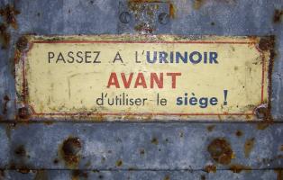 Ligne Maginot - Ouvrage de Gordolon - Cette obligation résulte de la nécessité de n'introduire que peu de liquide du fait de l'utilisation d'une fosse chimique ASEPTA