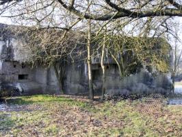 Ligne Maginot - CEZF-4 - SARRE UNION NORD-EST - (Casemate d'infanterie - Double) - Façade Est