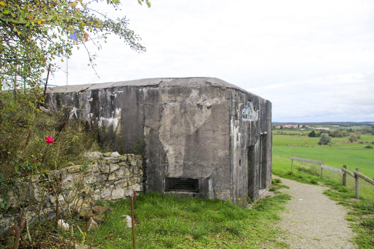 Ligne Maginot - AC1B - MC22 - LA COSTAUDE - (Casemate d'artillerie) - Créneau de défense rapprochée arrière