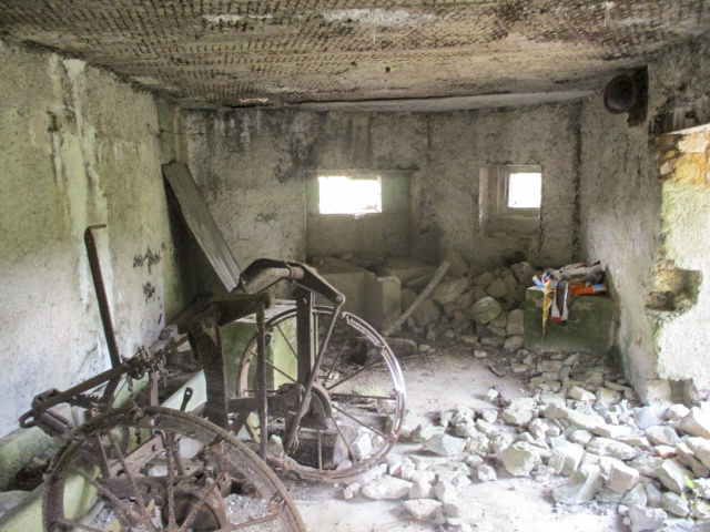Ligne Maginot - BOIS MONSIEUR SUD - (Blockhaus pour canon) - Intérieur du blockhaus.