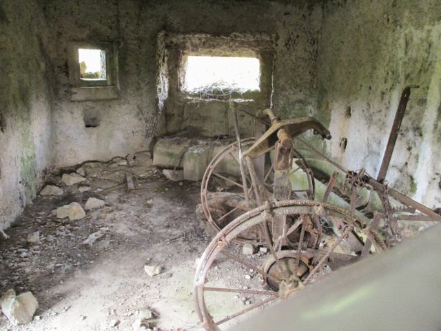 Ligne Maginot - BOIS MONSIEUR SUD - (Blockhaus pour canon) - Intérieur du blockhaus.