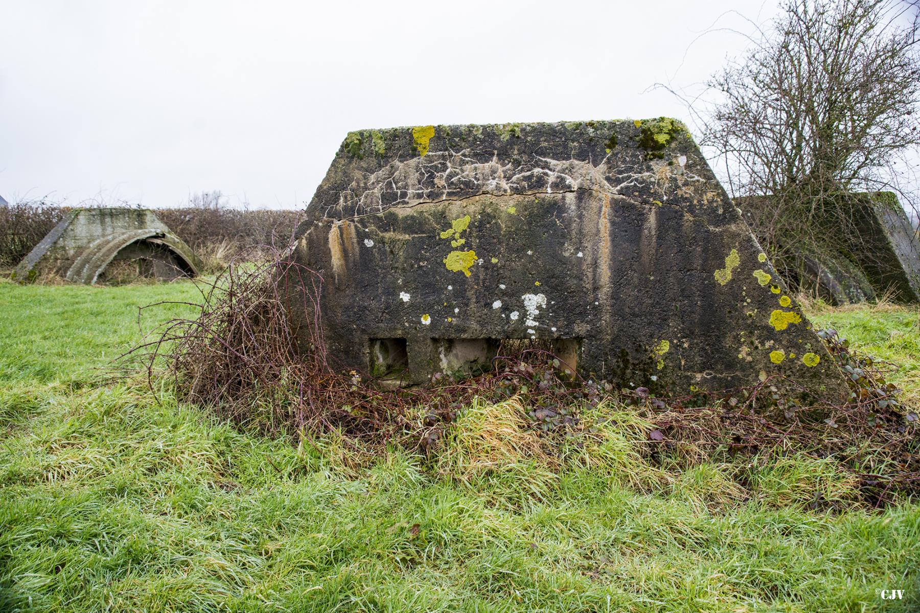 Ligne Maginot - B697 - BOUT D'EN HAUT NORD - (Blockhaus pour arme infanterie) -  - Lia VERMEULEN