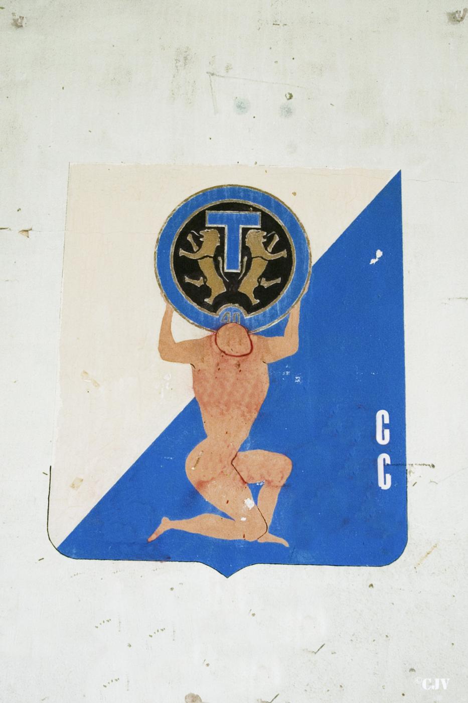 Ligne Maginot - ANGEVILLERS (CAMP) - (Camp de sureté) - Insigne du 40° Régiment de Transmissions de Thionville, après retouche des tags