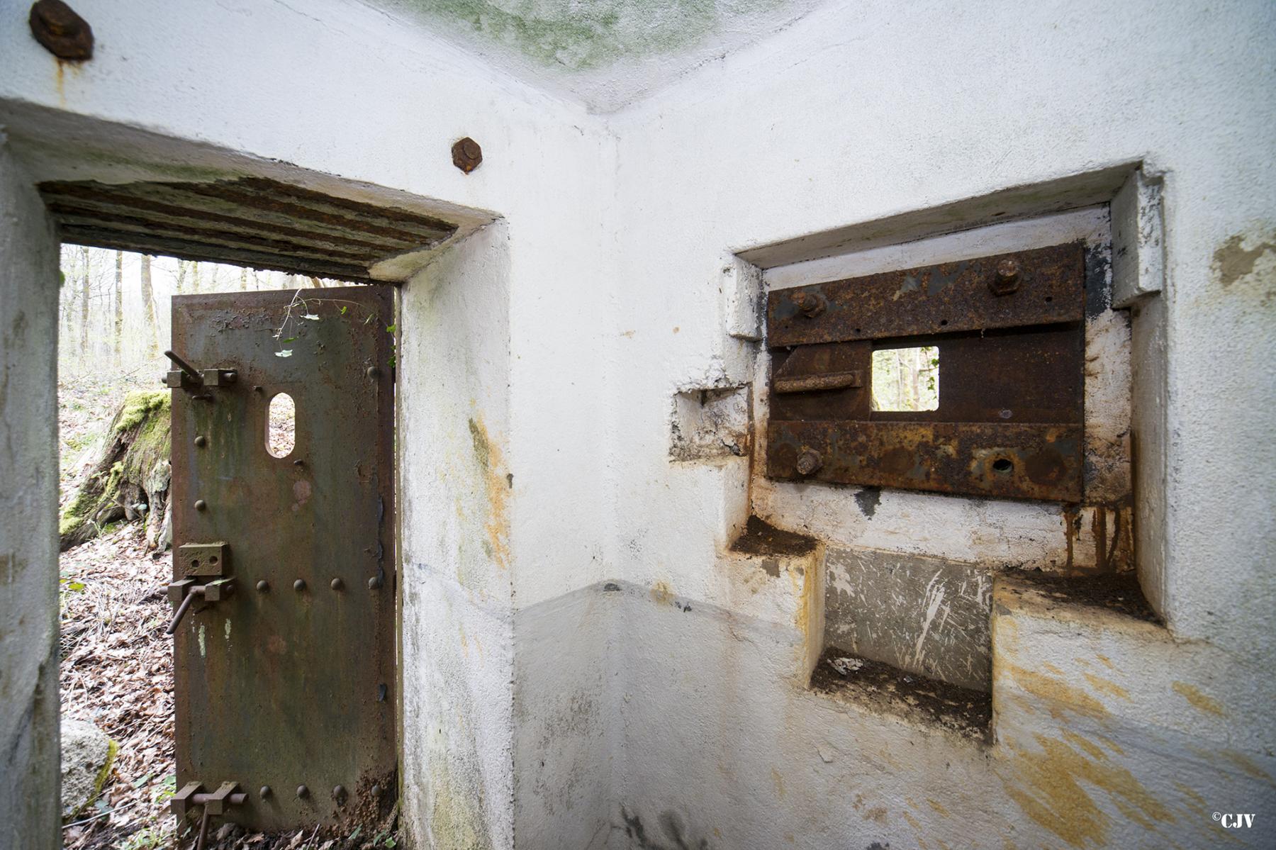 Ligne Maginot - B754 - FOND SAINT JEAN - (Blockhaus pour canon) - L'entrée - Lia VERMEULEN