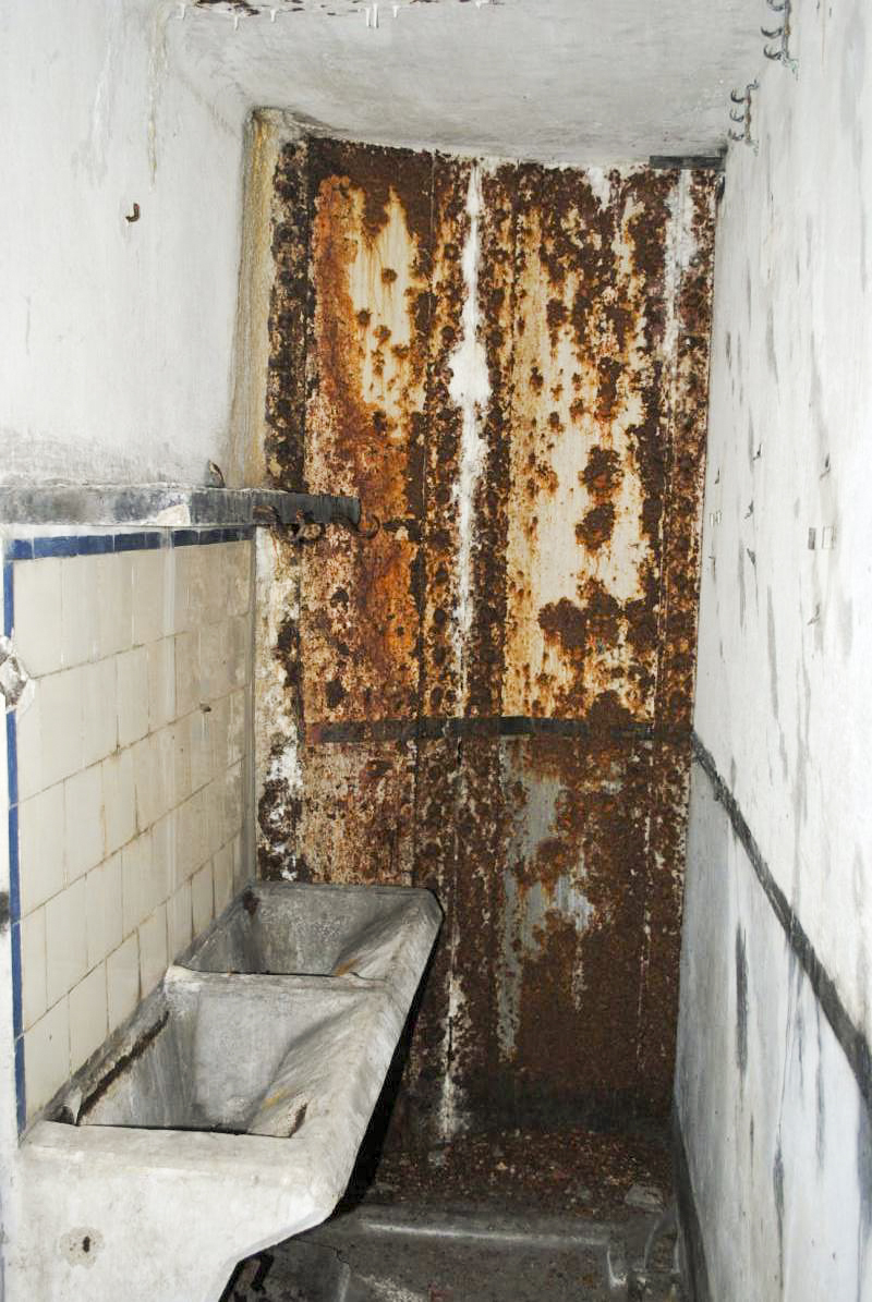 Ligne Maginot - BOUSSOIS - (Ouvrage d'infanterie) - Lavabos étage supérieur