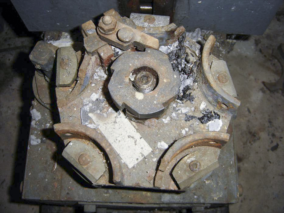 Ligne Maginot - GORDOLON (GN) - (Ouvrage d'artillerie) - Bloc 2
Norias des mortiers de 81
Le plateau de chargement