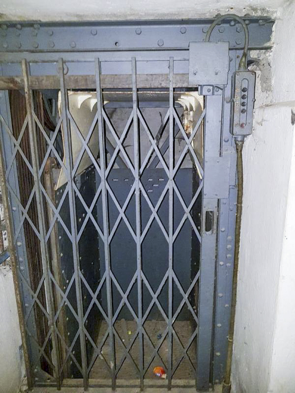 Ligne Maginot - GORDOLON (GN) - (Ouvrage d'artillerie) - Bloc 3
Etage supérieur
Monte-charge
