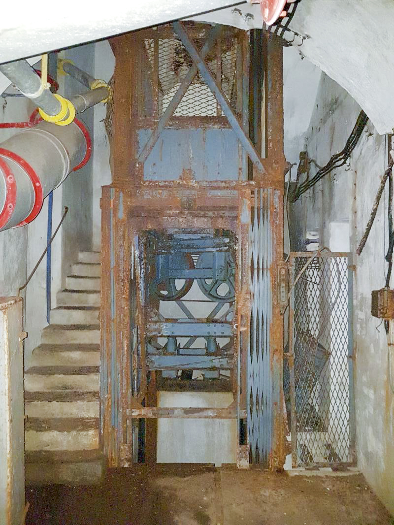 Ligne Maginot - GORDOLON (GN) - (Ouvrage d'artillerie) - Bloc 3
Etage inférieur
Machinerie du monte charge