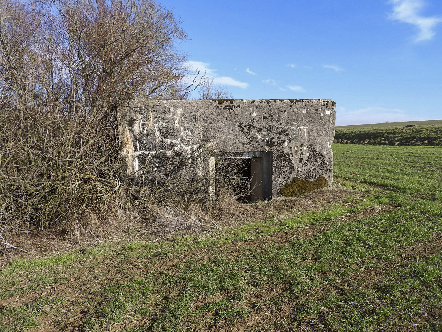 Ligne Maginot - EPERON - (Blockhaus pour canon) - L'entrée arrière pour le canon AC.