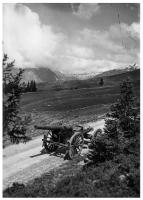 Ligne Maginot - Pièce de 120 L mod 1878 de Bange - Pièce de 120 L mod 1878 de Bange appartenant à la 9° Bie du IV/164e RAP (position du Villaret)  abandonnée sur la route du Mont-Cenis 
Photo prise par l'armée italienne