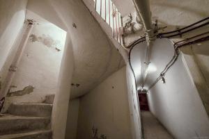 Ligne Maginot - JANUS - (Ouvrage d'artillerie) - Bloc 4
Escalier vers le bloc