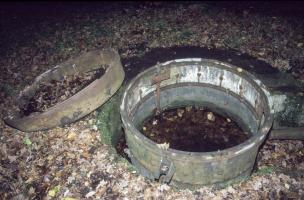 Ligne Maginot - HUEHNERBERG (TD N° 173) - (Cuve pour arme d'infanterie) - La TD n°173, qui était installée dans cet emplacement, dans son état de 1991 avant récupération et valorisation.
