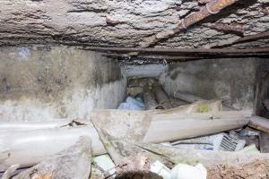 Ligne Maginot - HUEHNERBERG 3 - (Blockhaus pour arme infanterie) - L'intérieur est plein de déchets