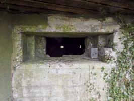 Ligne Maginot - 103 - CHATEAU BELLEVUE - (Blockhaus lourd type STG / STG-FCR - Double) - Face gauche, créneau AC