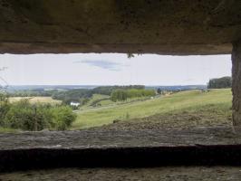 Ligne Maginot - C - OUEST DE FRENOIS - (Blockhaus pour canon) - Vue du créneau Hotchkiss vers le nord