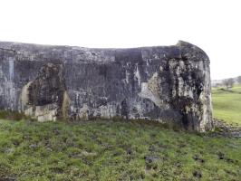 Ligne Maginot - BELLEVUE - (Casemate d'artillerie) - Face nord avec dégâts