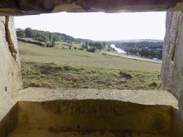Ligne Maginot - BELLEVUE - (Casemate d'artillerie) - Vue vers l'ouest prise de l'embrasure de l'artillerie