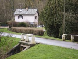 Ligne Maginot - MF12 - O - Q - OLLY - (Poste GRM - Maison Forte) - Vue vers le sud, pris du pont