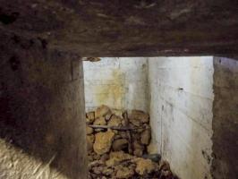 Ligne Maginot - CROIX PIOT - (Observatoire d'infanterie) - Photo de l'intérieur (inaccessible) prise depuis l'entrée