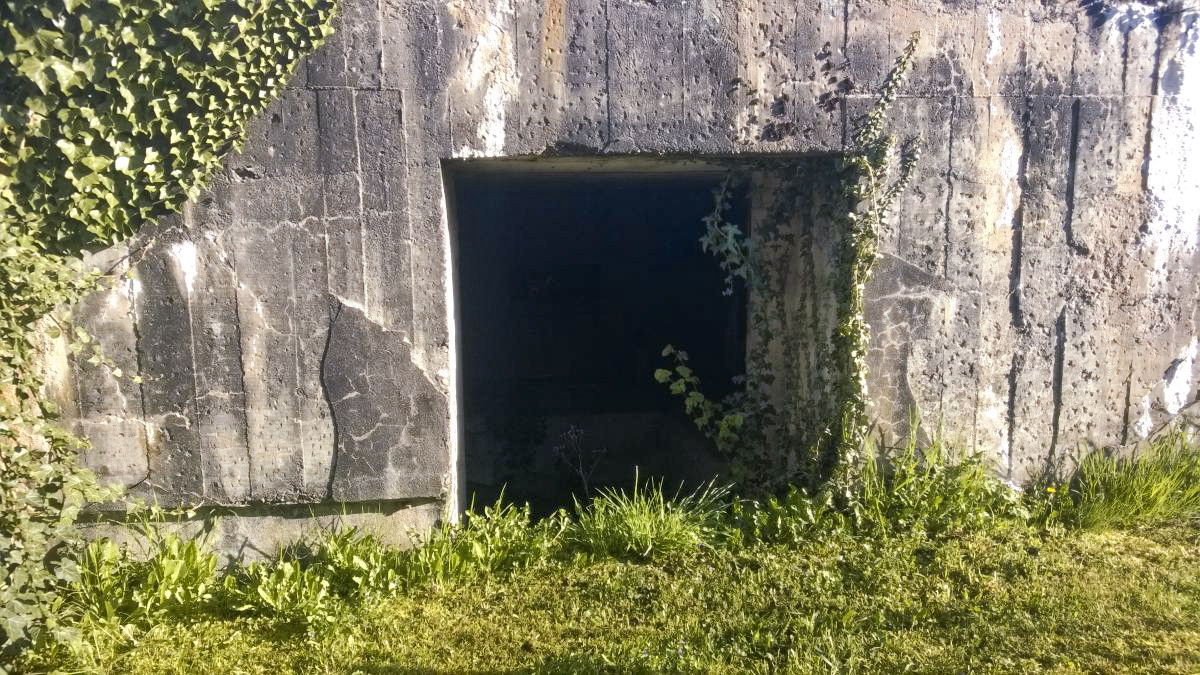 Ligne Maginot - C11 - USINE ELECTRIQUE 2 - (Blockhaus pour canon) - Sur terrain privé aujourd'hui