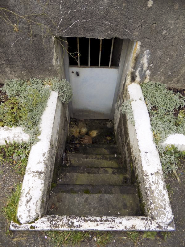 Ligne Maginot - 220 - WADELINCOURT NORD-EST - (Blockhaus pour canon) - L'entrée hommes