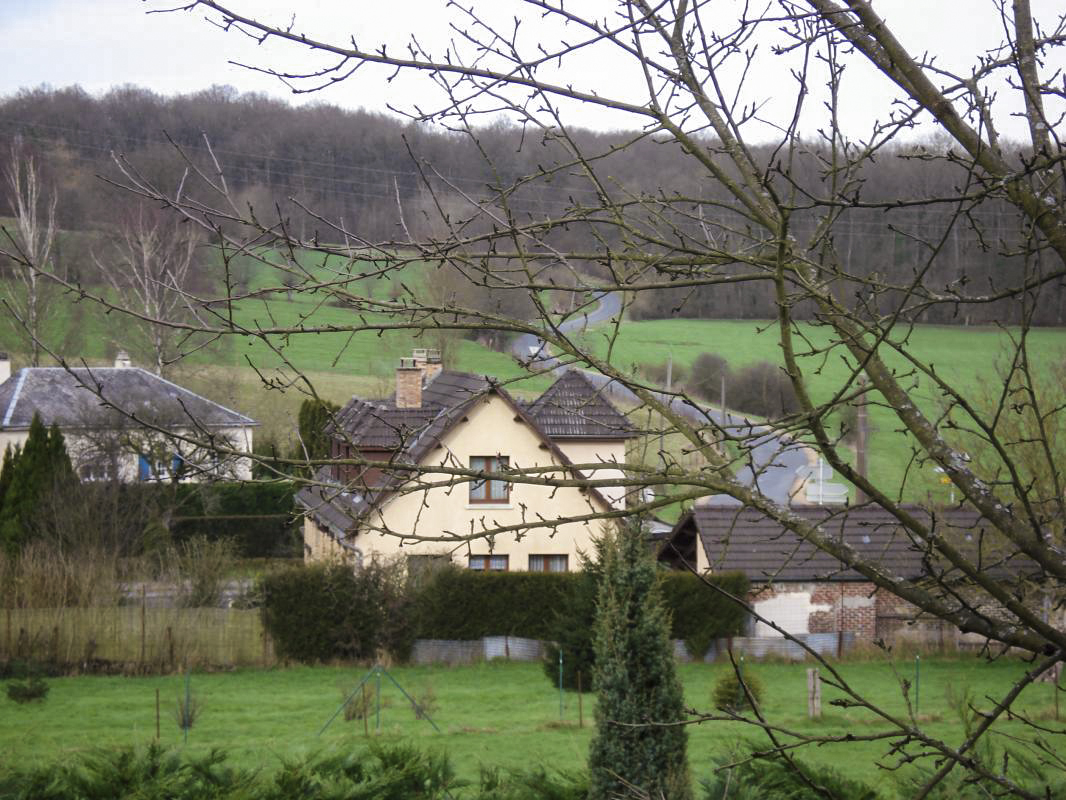 Ligne Maginot - MF9 - L - MONTIMONT - (Poste GRM - Maison Forte) - Vue nord vers le carrefour avec DMP
