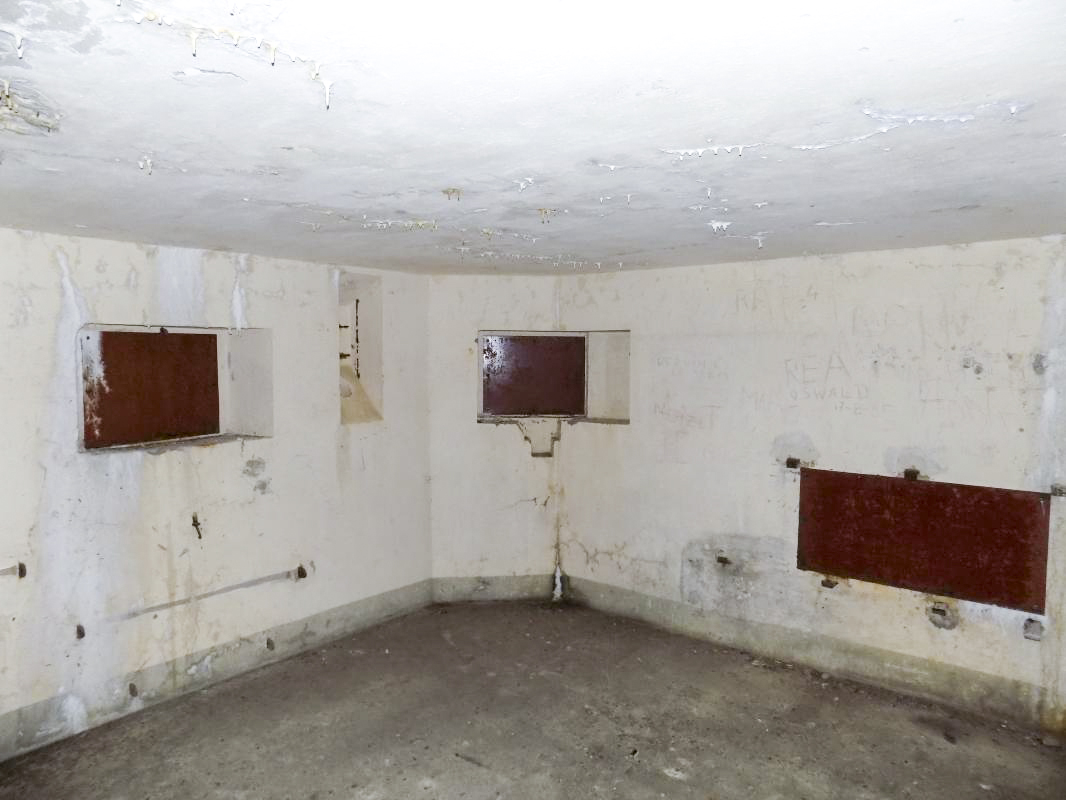 Ligne Maginot - MF10 - M - BOIS DE SAINT MENGES - (Poste GRM - Maison Forte) - Faces gauche et frontale