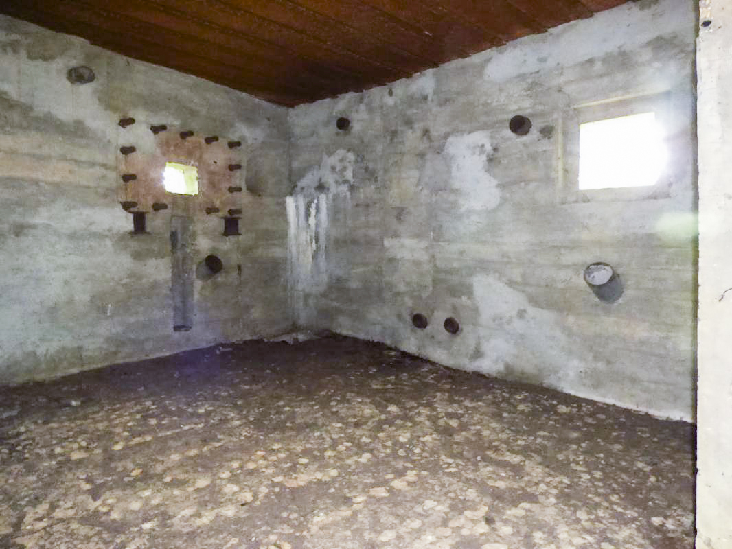 Ligne Maginot - CEZF-18 - LA CASSINE OUEST - (Casemate d'infanterie - double) - 