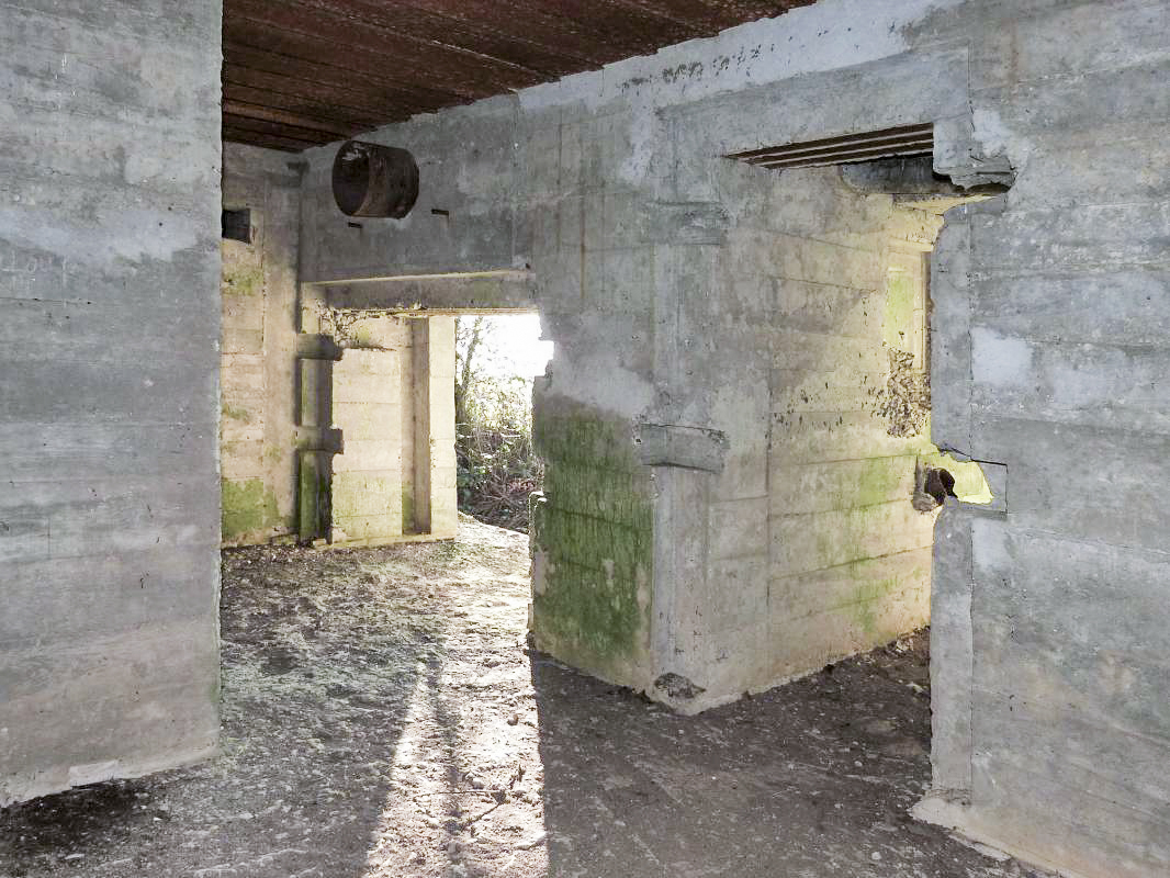 Ligne Maginot - CEZF-18 - LA CASSINE OUEST - (Casemate d'infanterie - double) - 