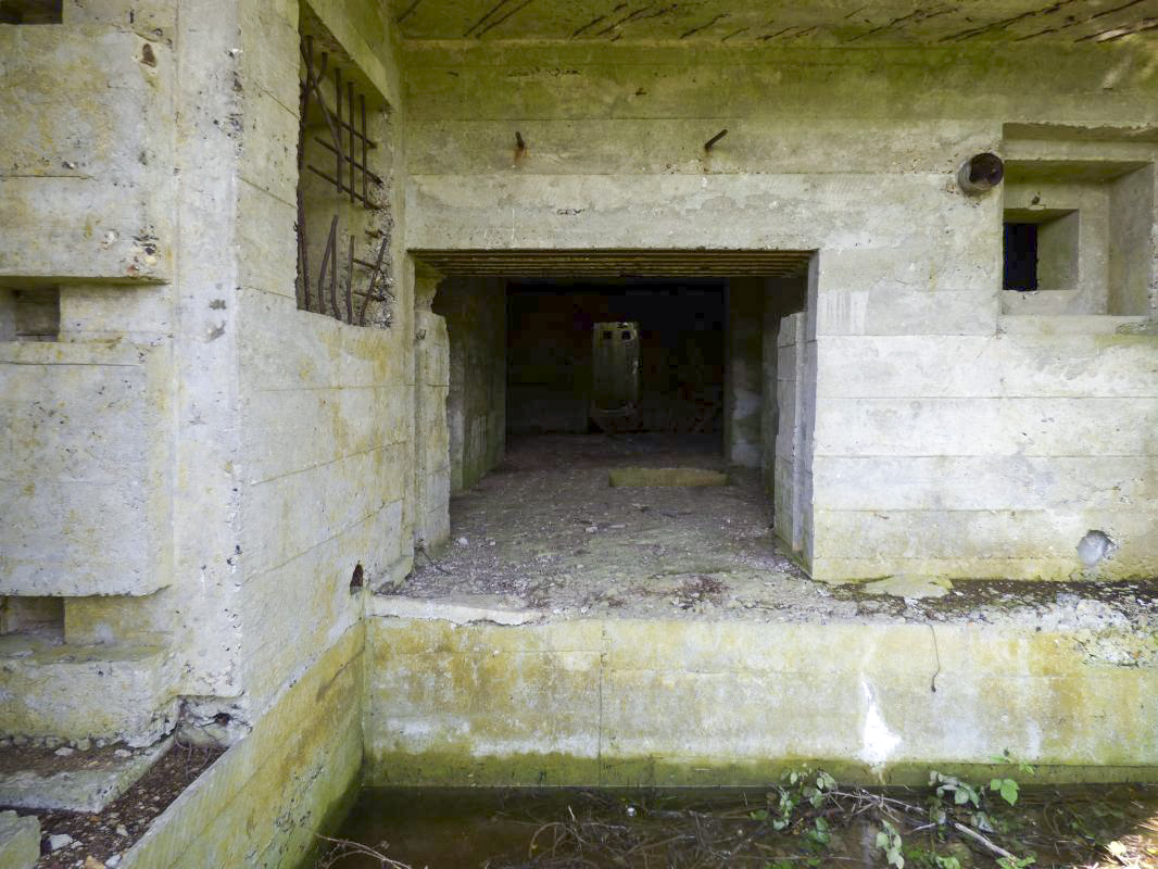 Ligne Maginot - CEZF-18 - LA CASSINE OUEST - (Casemate d'infanterie - double) - 