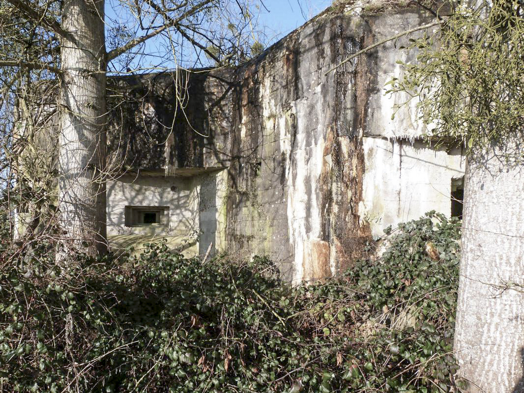 Ligne Maginot - CEZF-18 - LA CASSINE OUEST - (Casemate d'infanterie - double) - 