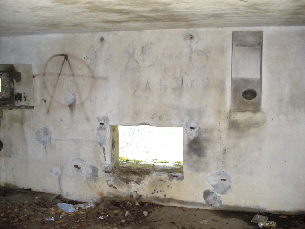 Ligne Maginot - MF11 - N - LA HATRELLE - (Poste GRM - Maison Forte) - L'intérieur face frontale