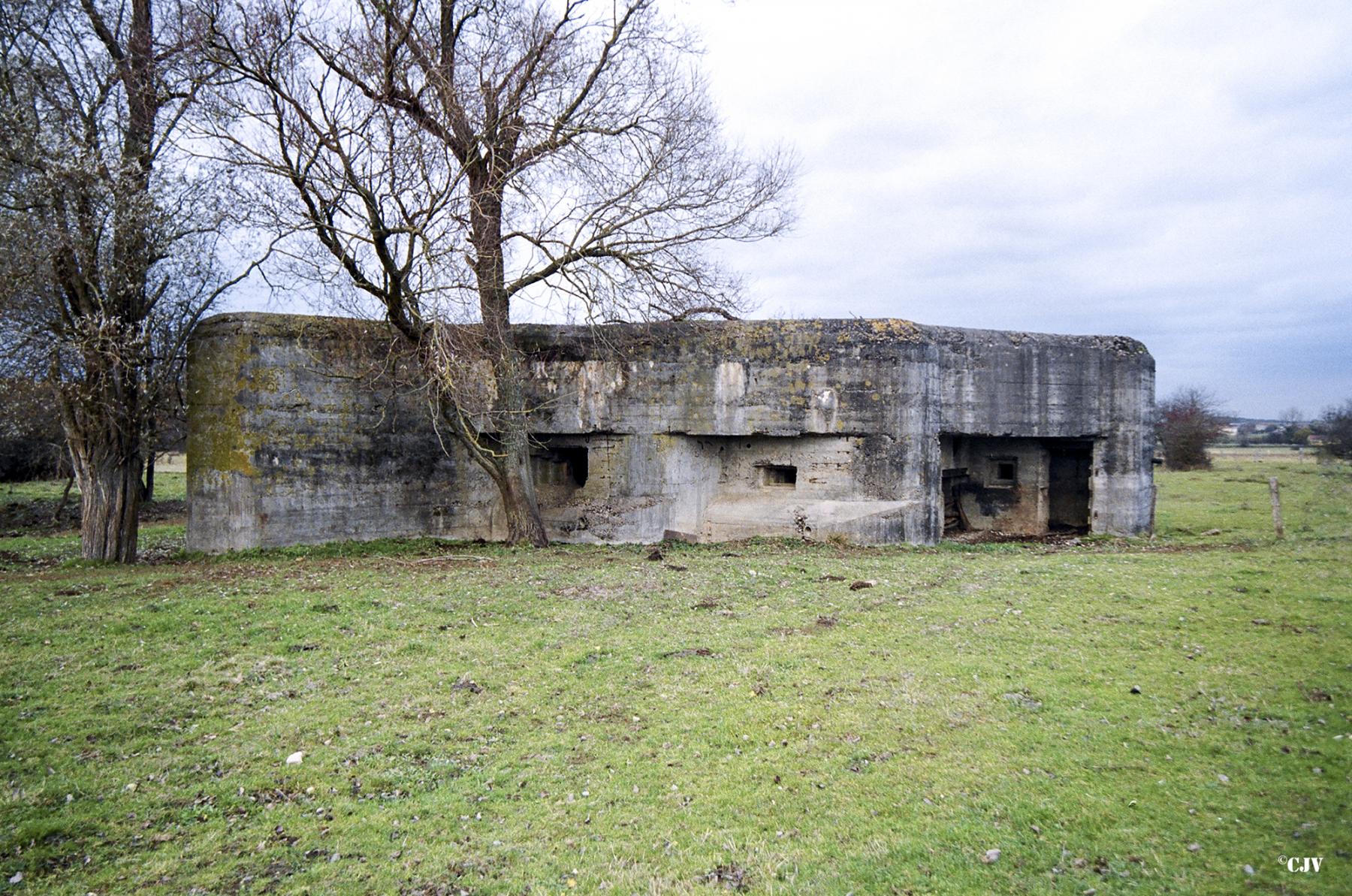 Ligne Maginot - CEZF-40 - FORET DE MANGIENNES - (Casemate d'infanterie) - 