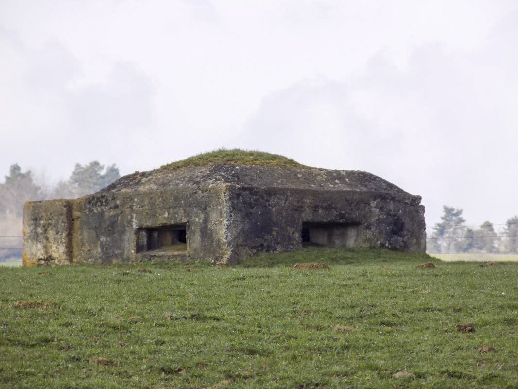 Ligne Maginot - R7 - PAMBOUR - (Blockhaus pour arme infanterie) - Faces droite et frontale