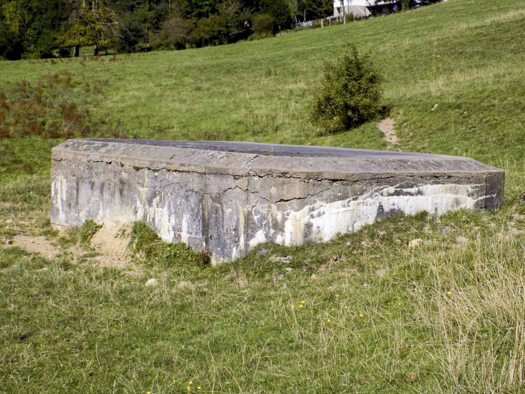 Ligne Maginot - 6 - BELLEVUE NORD - (Blockhaus pour arme infanterie) - Faces frontale et gauche