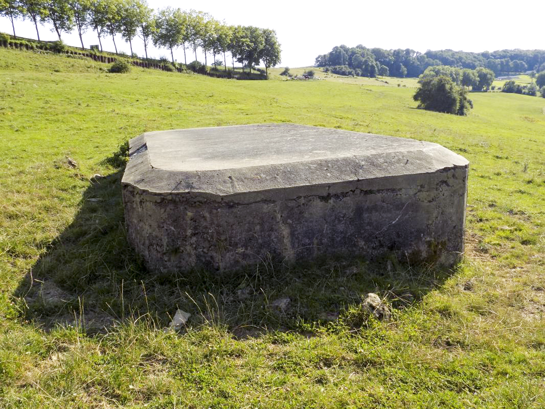 Ligne Maginot - 6 - BELLEVUE NORD - (Blockhaus pour arme infanterie) - Face droite