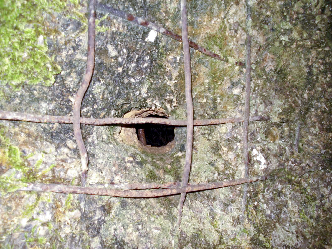 Ligne Maginot - B - LA MALADRERIE OUEST - (Blockhaus pour canon) - Impact d'obus de 88mm