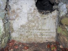 Ligne Maginot - GUNGLINGERBERG 5 - (Cuve pour arme d'infanterie) - Une maxime en latin dans la niche à munitions.