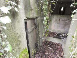 Ligne Maginot - AB32-B - LANDERT OUEST - (Blockhaus pour canon) - L'entrée hommes et le poste de tir pour FM.